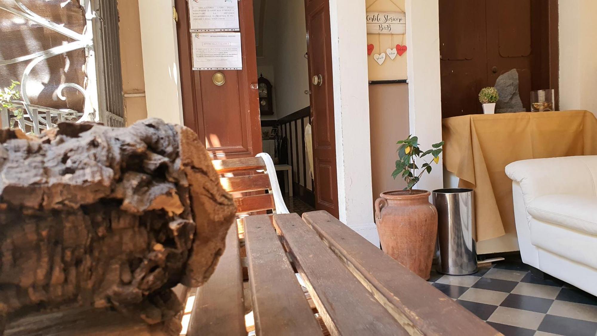 Bed and Breakfast Cortile Stesicoro Катания Экстерьер фото